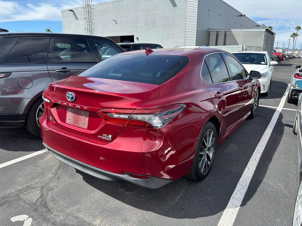 2021 Toyota Camry Hybrid XLE
