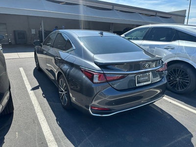 2025 Lexus ES 300h