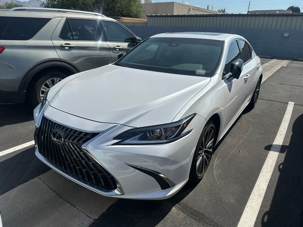2025 Lexus ES 300h