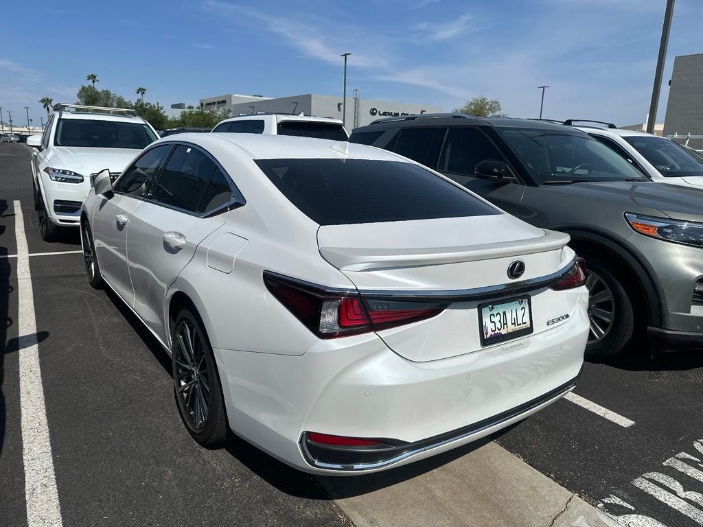 2025 Lexus ES 300h