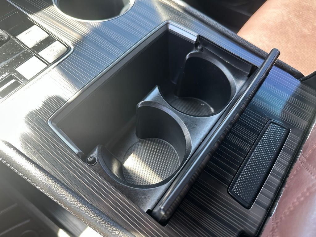 2023 Toyota Sienna Platinum 7 Passenger
