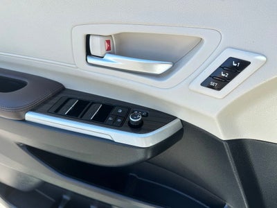 2023 Toyota Sienna Platinum 7 Passenger
