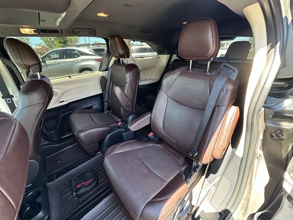 2023 Toyota Sienna Platinum 7 Passenger