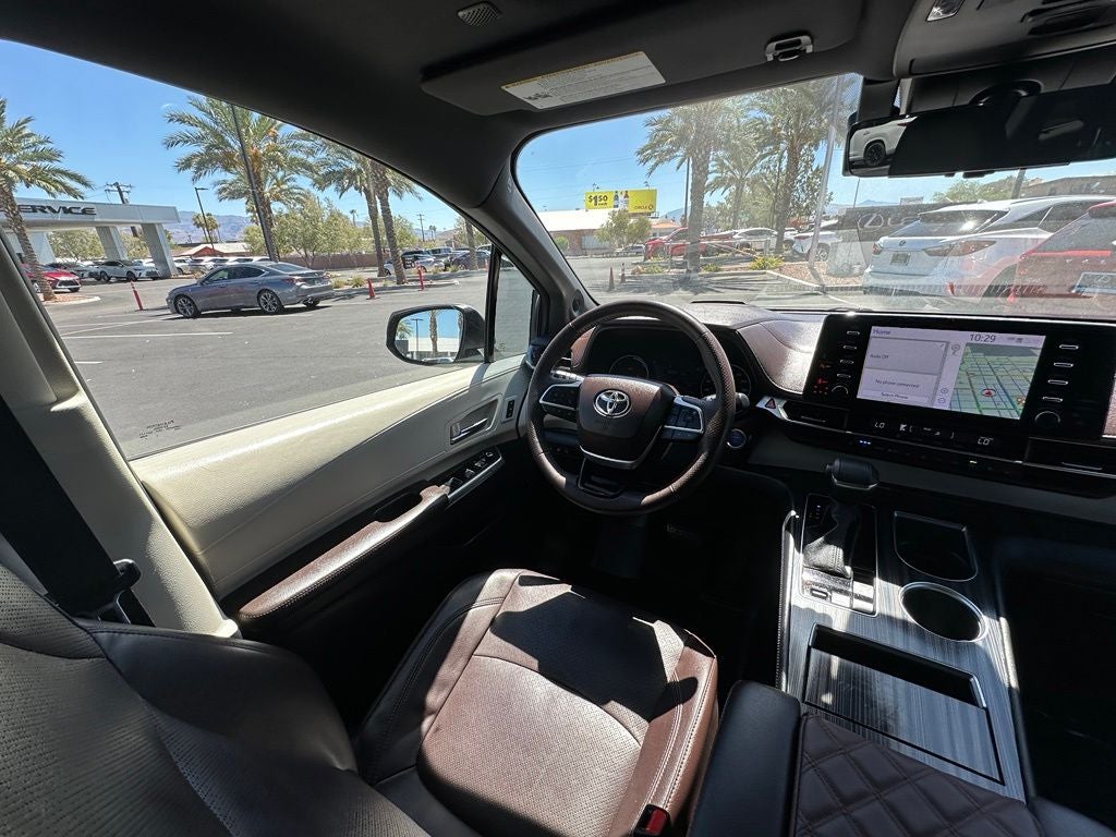 2023 Toyota Sienna Platinum 7 Passenger