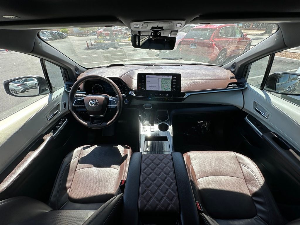 2023 Toyota Sienna Platinum 7 Passenger