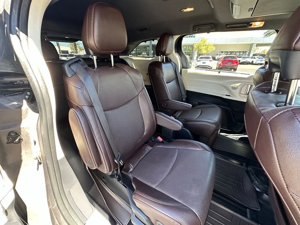 2023 Toyota Sienna Platinum 7 Passenger