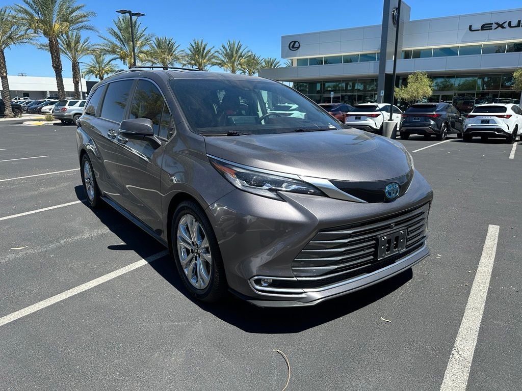 2023 Toyota Sienna Platinum 7 Passenger