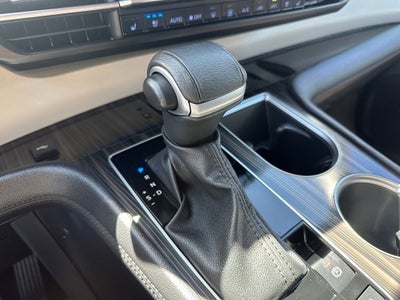 2023 Toyota Sienna Platinum 7 Passenger