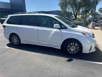 2019 Toyota Sienna XLE 7 Passenger with Auto-Access Seat