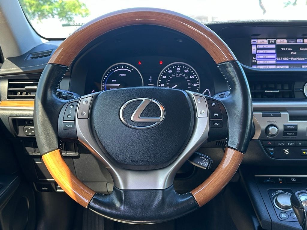 2014 Lexus ES 300h