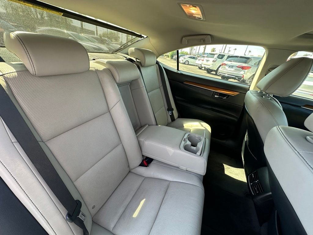 2014 Lexus ES 300h