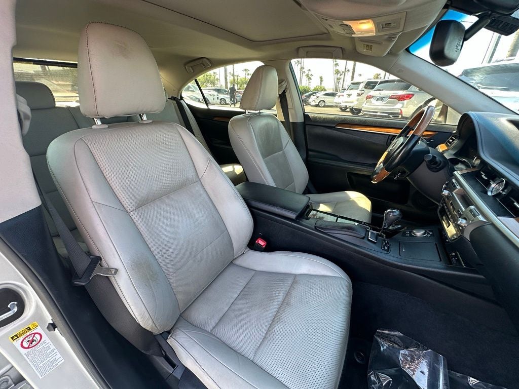 2014 Lexus ES 300h