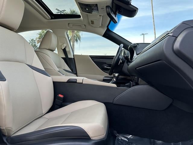 2019 Lexus ES Base