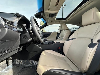 2019 Lexus ES Base