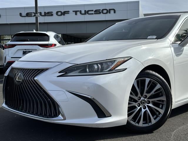 2019 Lexus ES Base