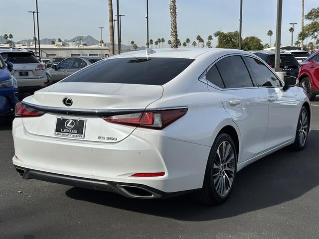 2019 Lexus ES Base