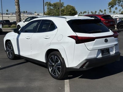 2026 Lexus UX 300h Premium