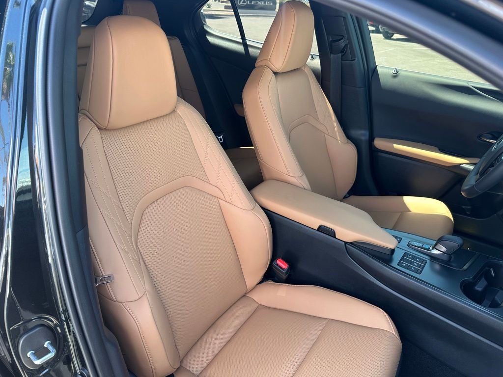 2026 Lexus UX 300h Premium