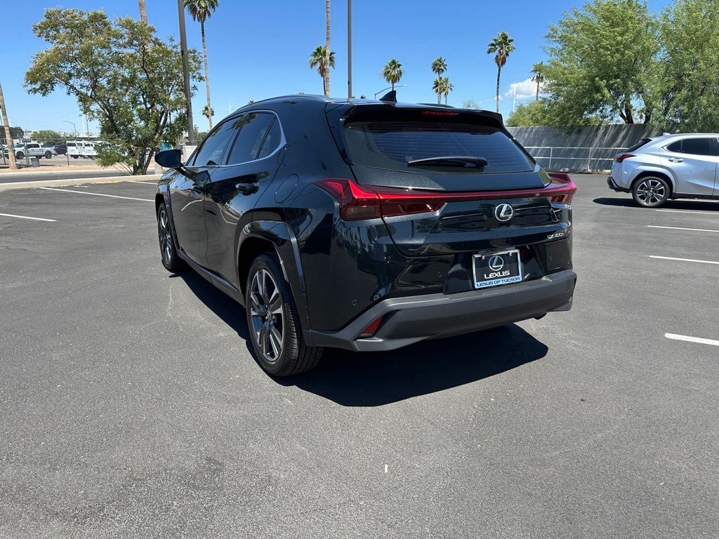 2026 Lexus UX 300h Premium