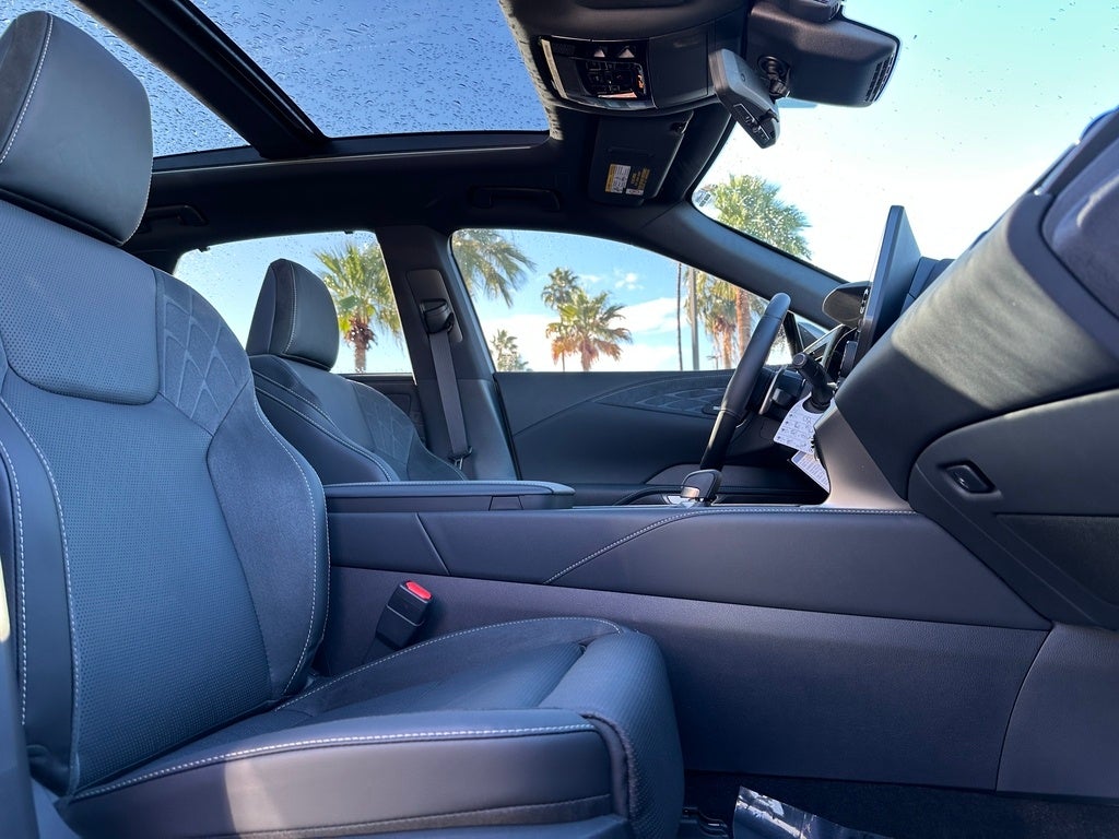 2026 Lexus RX RX 450h+ Luxury