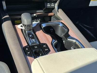 2026 Lexus RX 450h+ Luxury