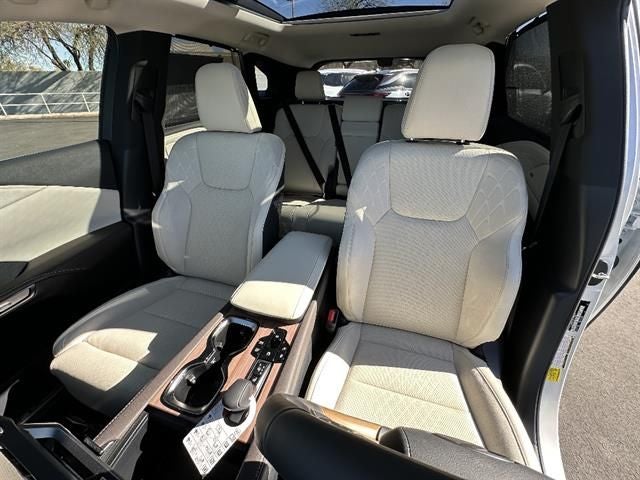 2026 Lexus RX 450h+ Luxury