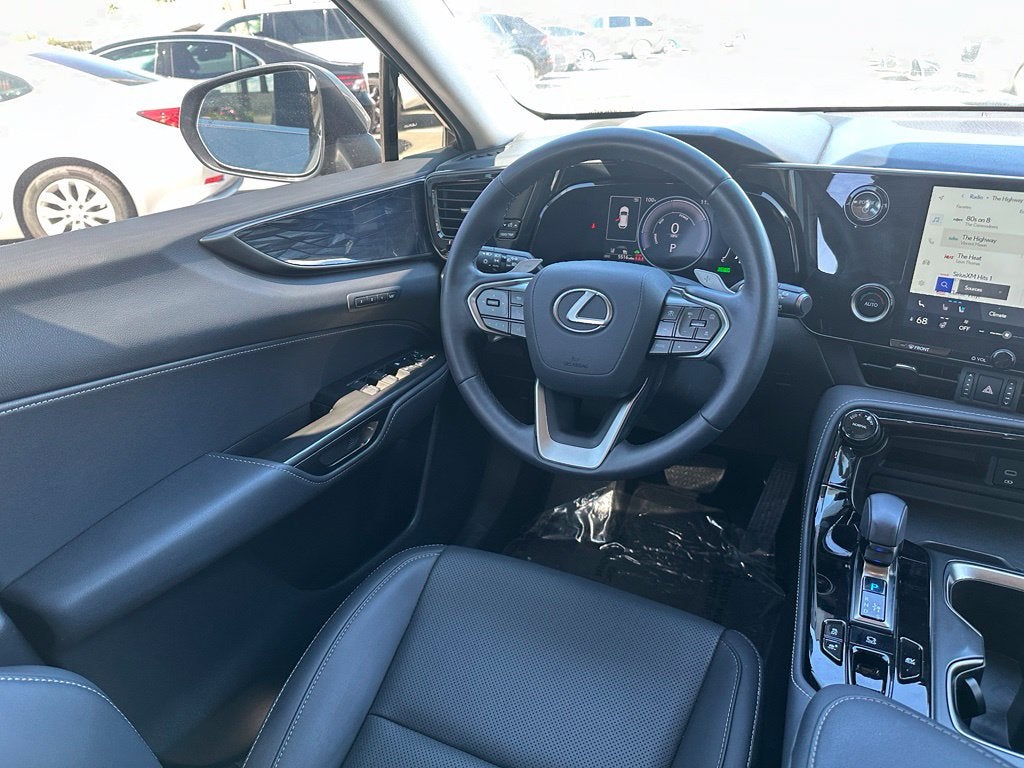 2025 Lexus NX 350h Premium