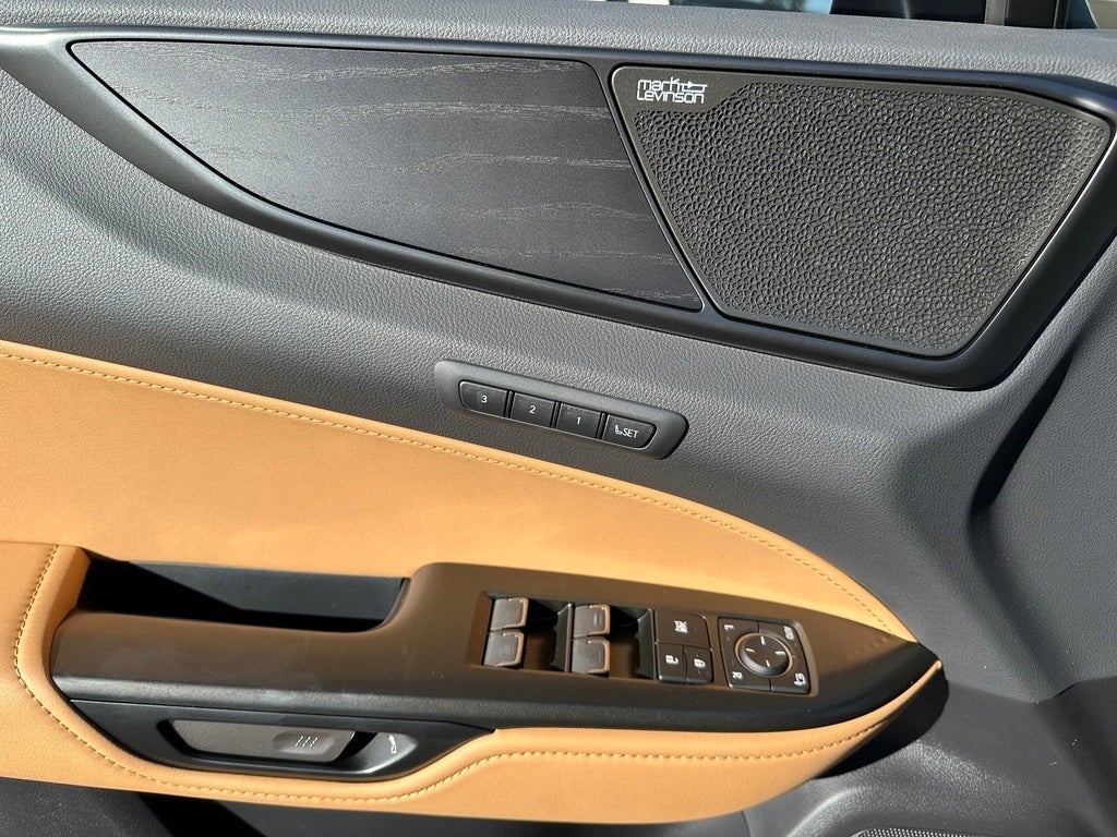 2026 Lexus NX NX 450h+ Luxury