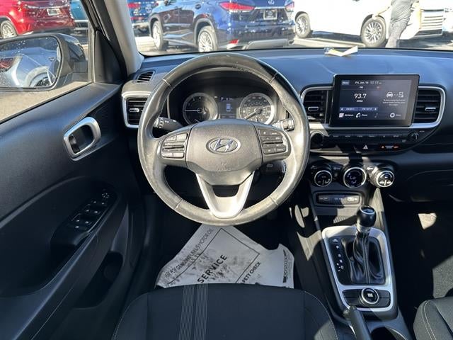 2022 Hyundai Venue SEL