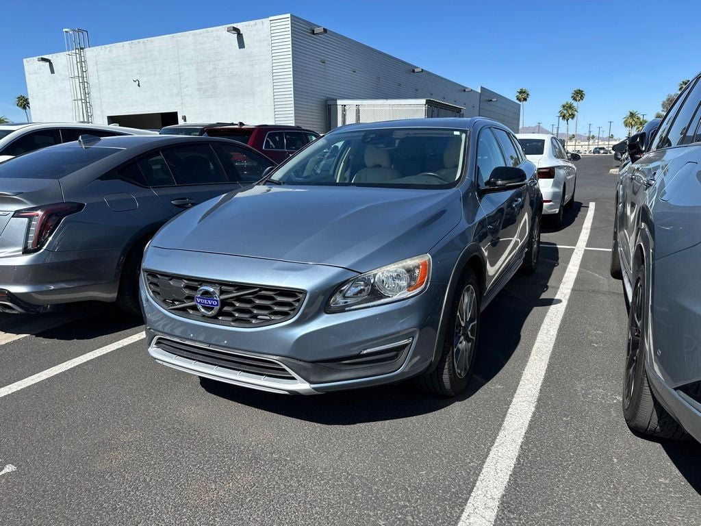 2017 Volvo V60 Cross Country T5