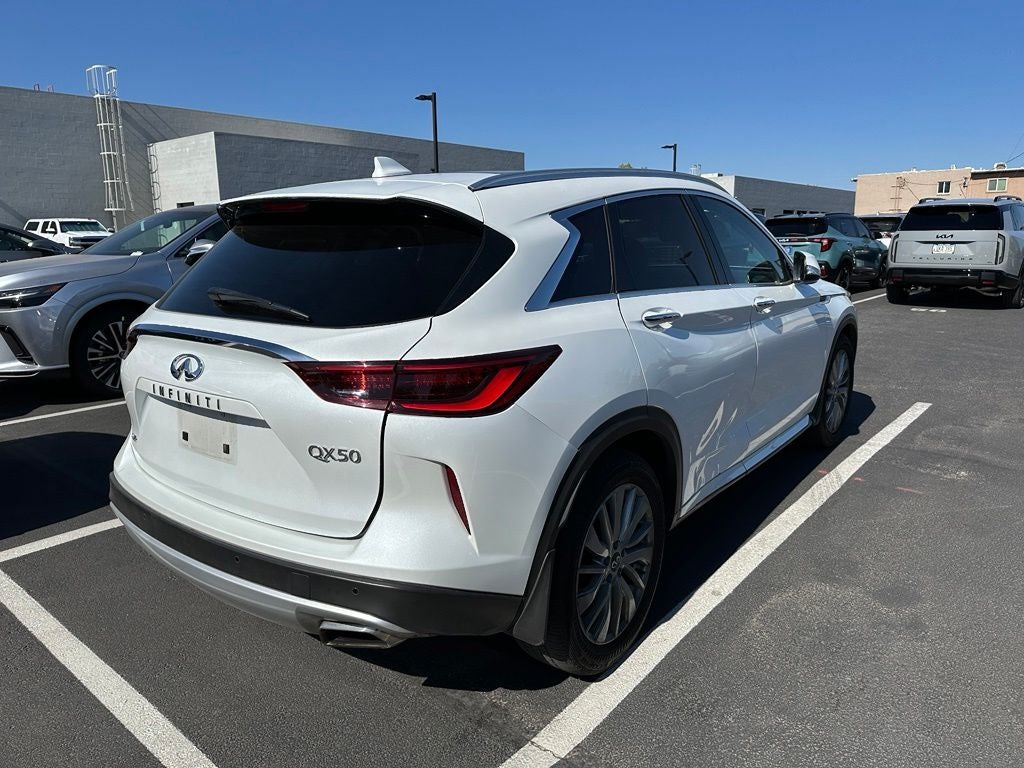 2023 INFINITI QX50 LUXE