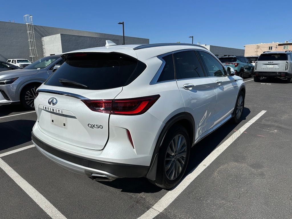 2023 INFINITI QX50 LUXE