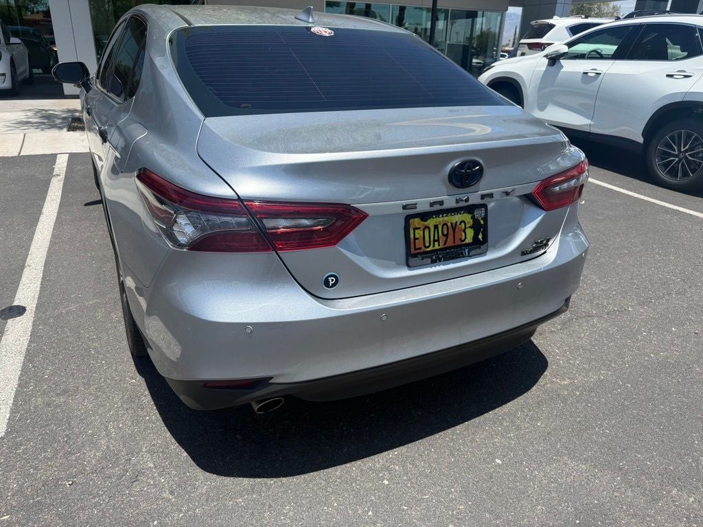 2022 Toyota Camry Hybrid XLE