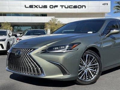 2025 Lexus ES Base