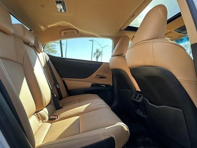 2025 Lexus ES ES 300h FWD