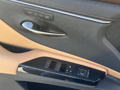 2025 Lexus ES ES 300h FWD