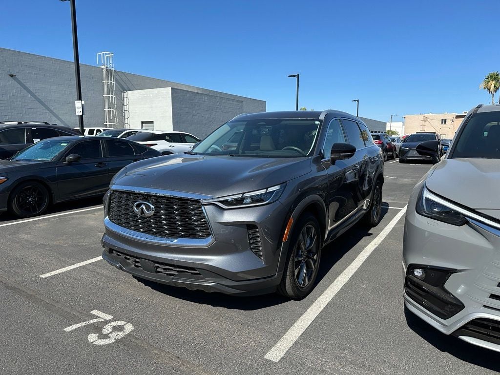 2022 INFINITI QX60 LUXE