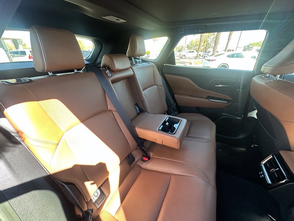 2025 Toyota Crown Signia Limited