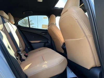 2025 Lexus UX 300h PREMIUM
