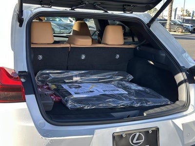 2025 Lexus UX 300h PREMIUM