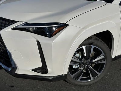 2025 Lexus UX 300h PREMIUM