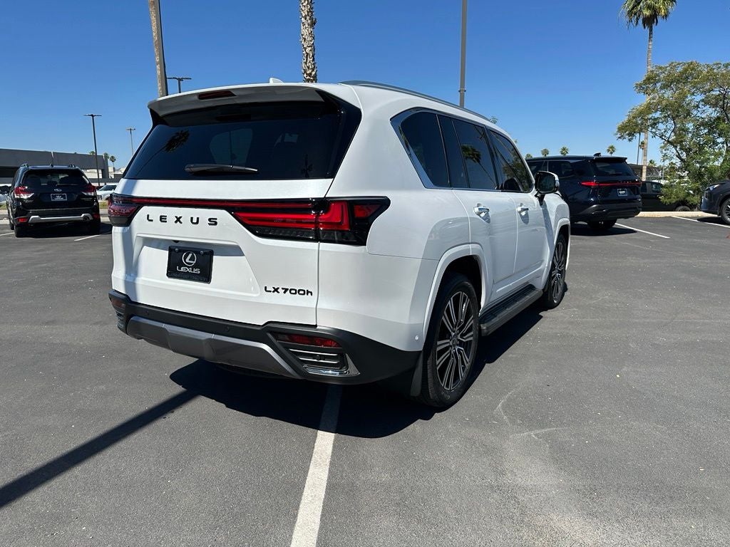 2026 Lexus LX 700h Luxury