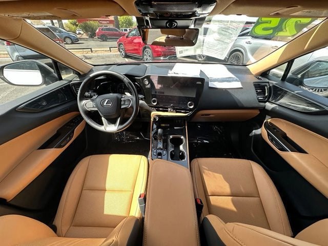 2025 Lexus NX 350h Premium