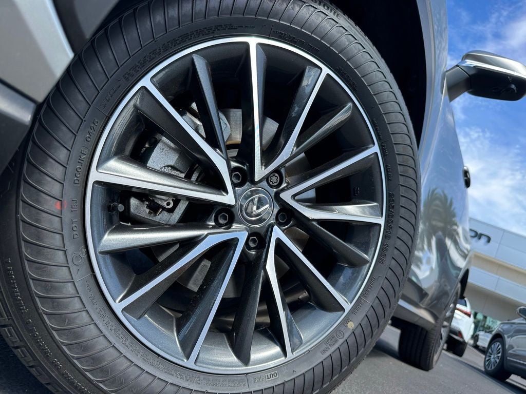 2025 Lexus NX 350h Premium