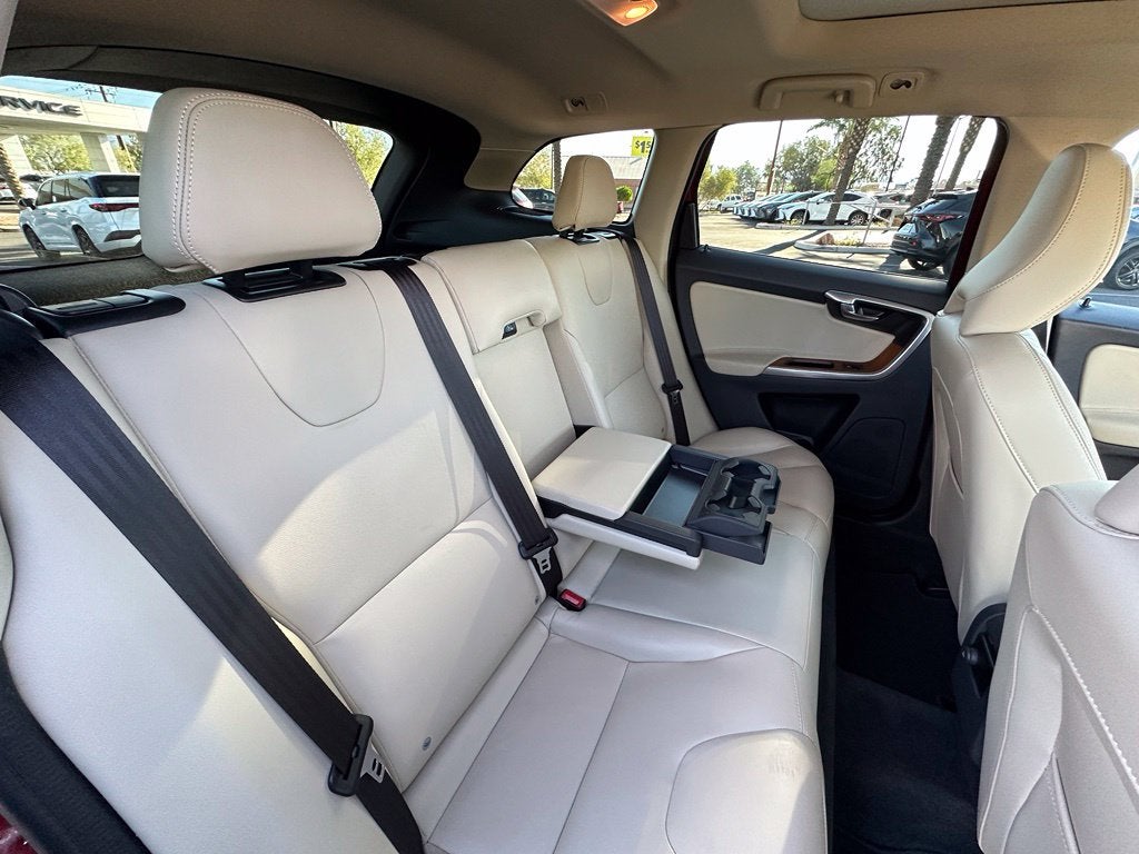2017 Volvo XC60 T5 Inscription